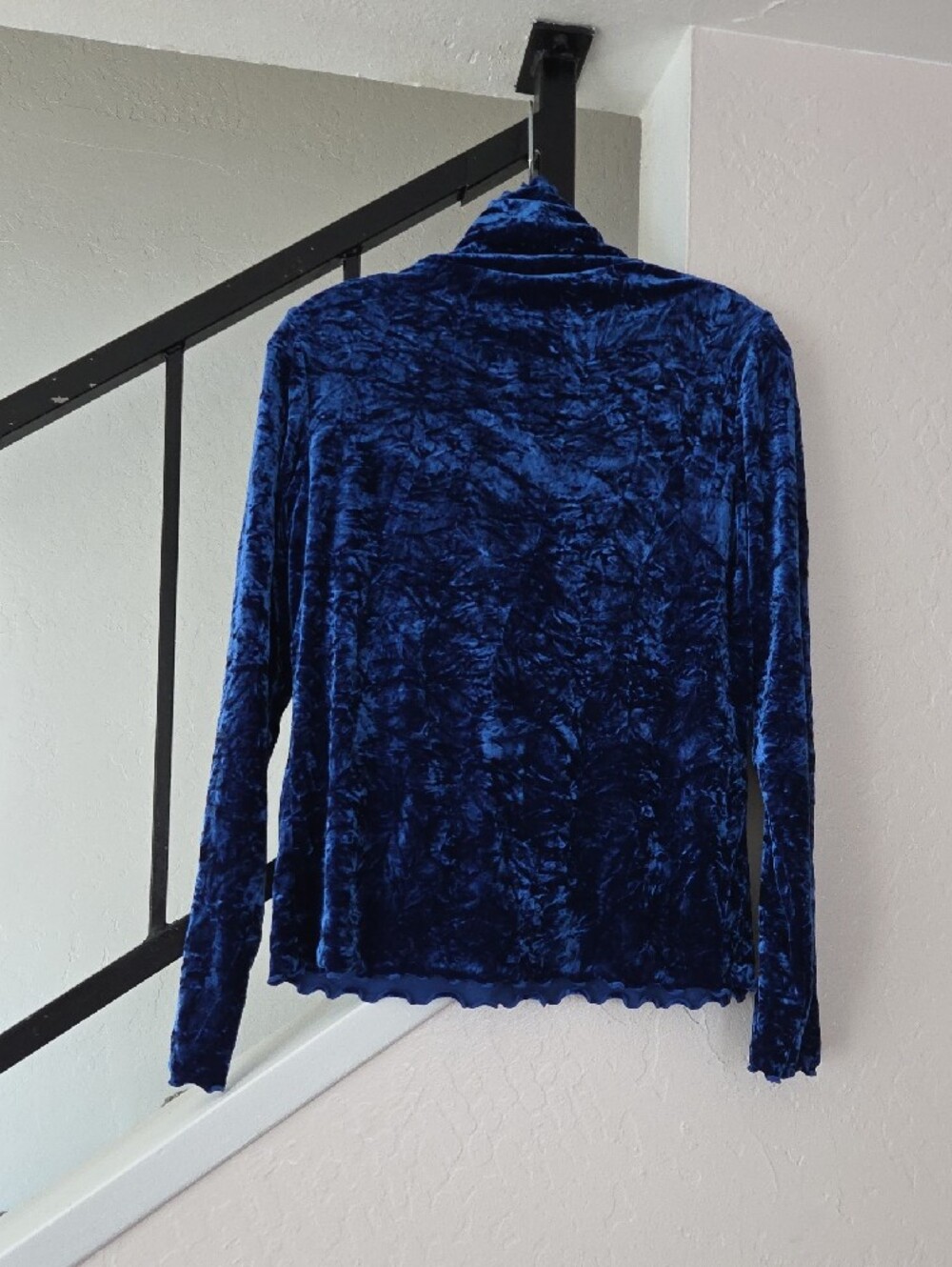 SNO SKINS Crushed Velvet Turtleneck Top - Cobalt Blue Size M - Picture 6 of 9